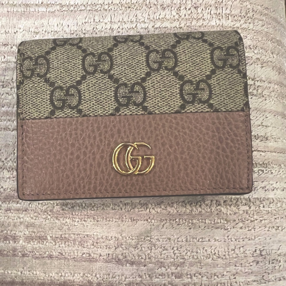 Gucci GG Marmont card case wallet